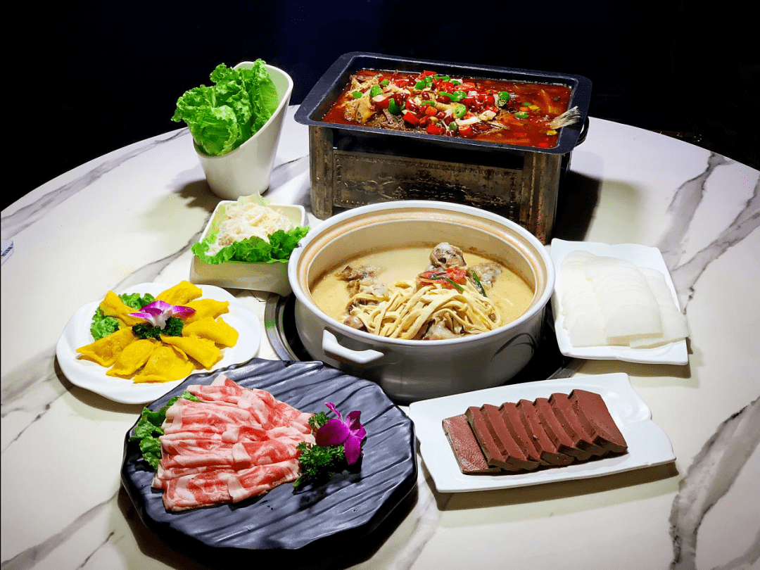 青菁|承包你夜宵的美食店今晚送福利了！喜市火锅、青菁酒家、阿三烧烤、虾掰聚煲盆...50份霸王餐、最低4.8折