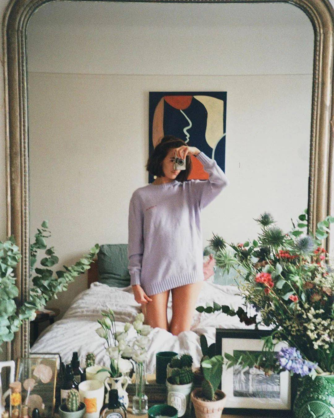 拍照怎么才能拍到镜子里的自己 1e0efab675ce464f95d320de92682a36.jpeg