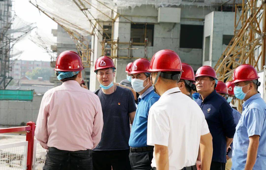 副区长刘永宗一行莅临榆树庄村调研重点工程推进及城市化建设工作