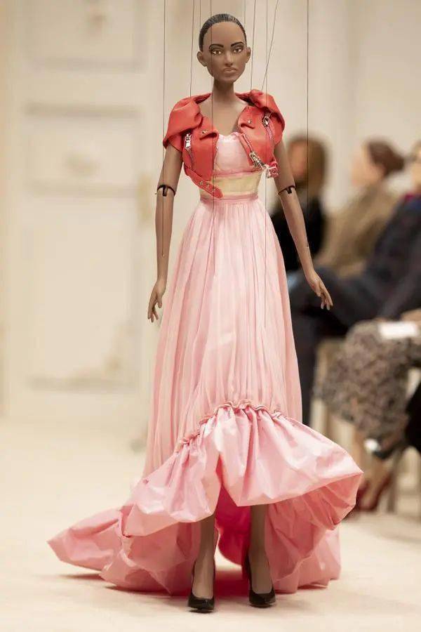 时装周|所以,以后时装周都没人了吗?