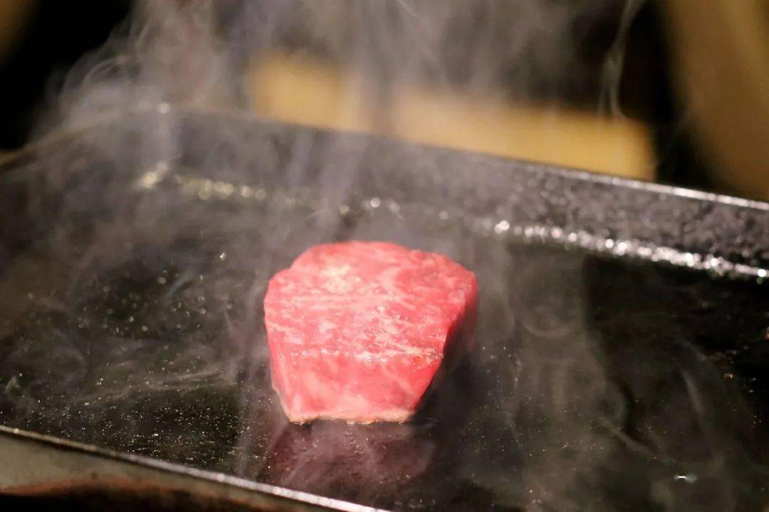 设拉子|这世上没有什么是一顿烧烤不能解决的……