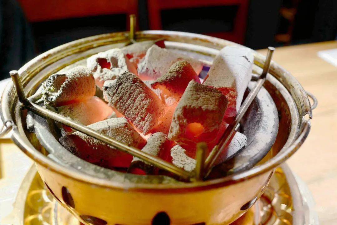 设拉子|这世上没有什么是一顿烧烤不能解决的……