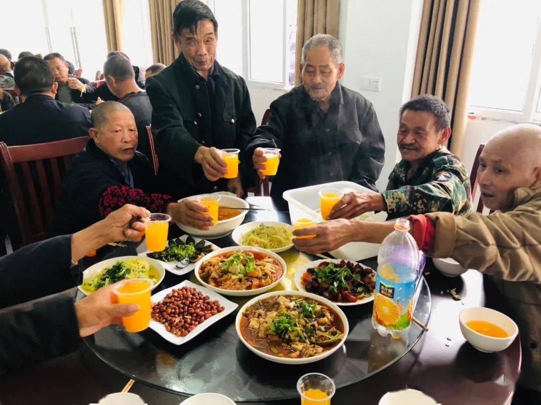 芒捧镇人口_腾冲芒棒镇红豆树村