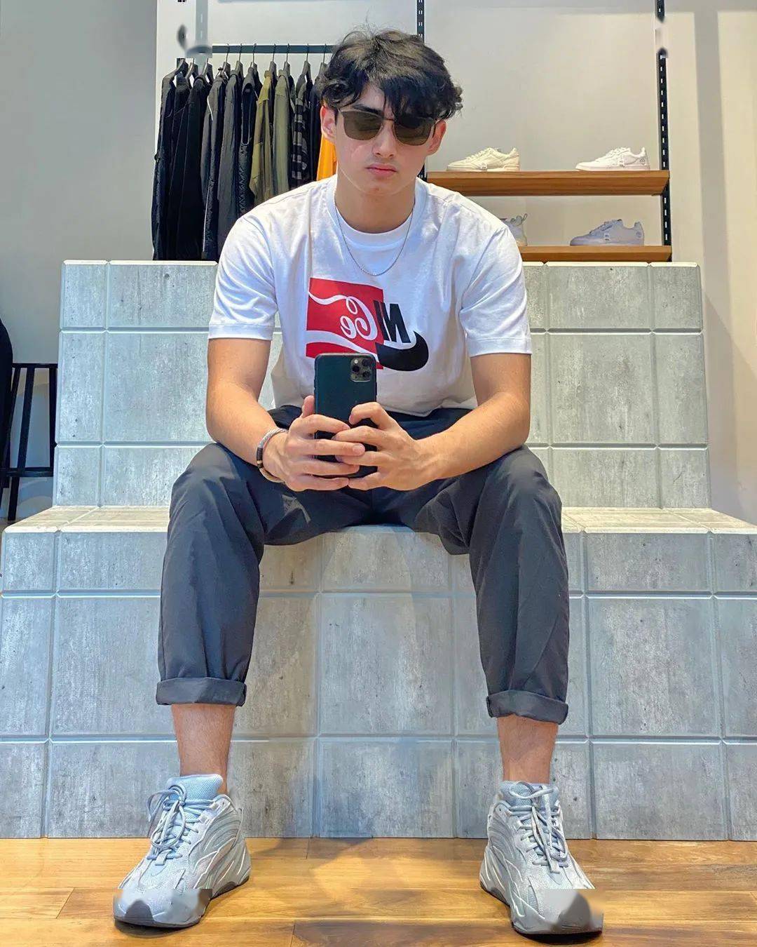 god|he's so cute, oh my god...