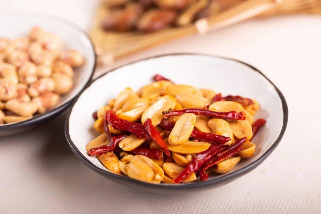 花生|? 连隔壁家小孩都忍不住来跟我抢着吃的零食！真的太香了！