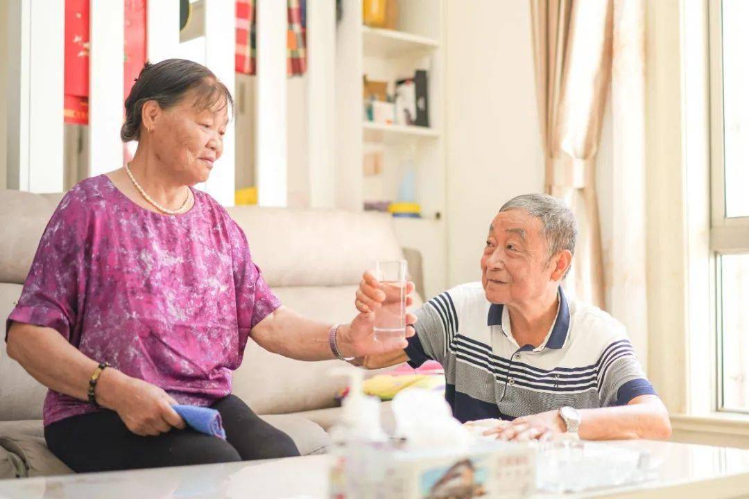 陪伴世上最长情的告白家人心中最柔软的牵挂