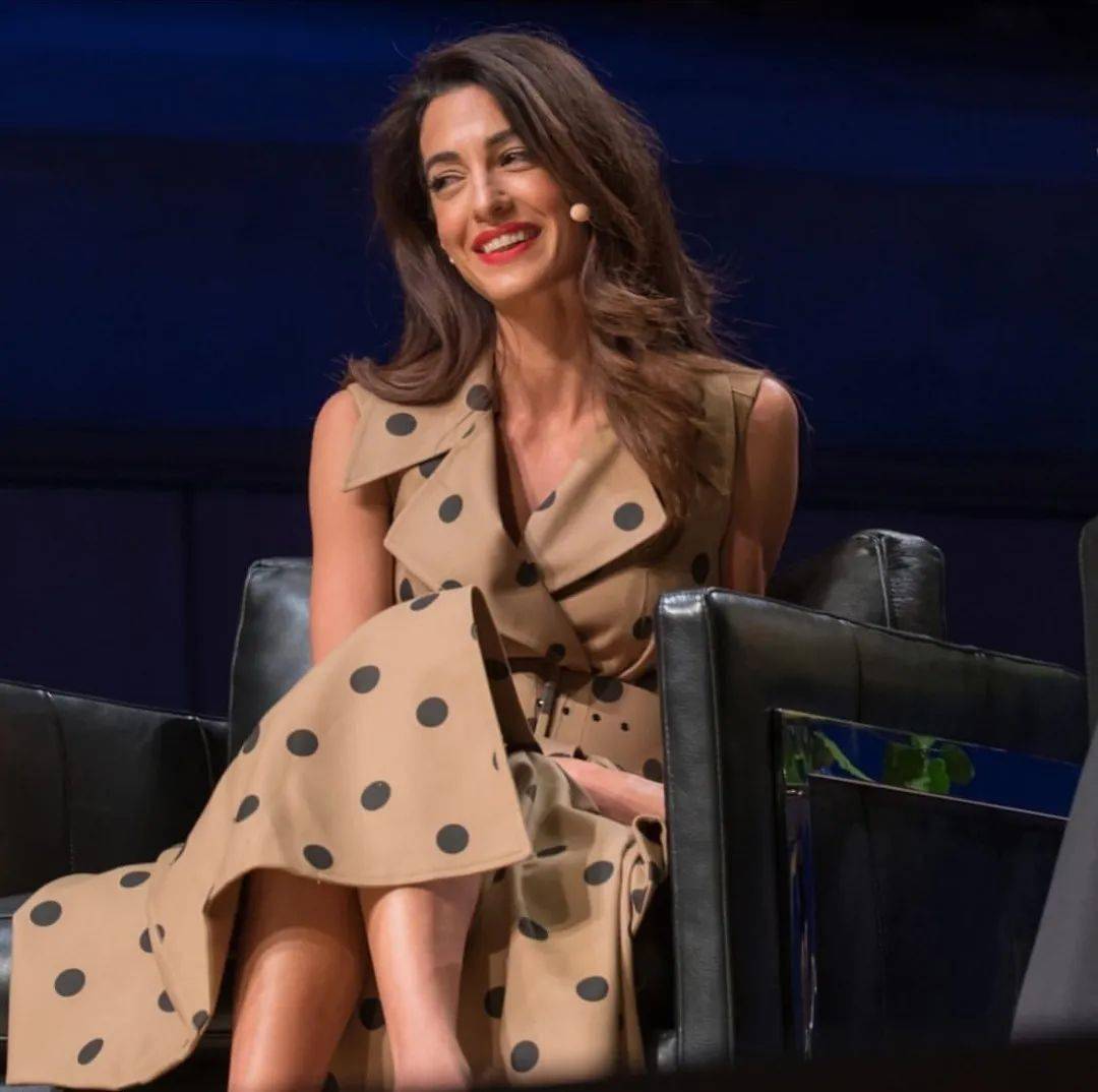 阿玛尔|收服宇宙级男神、站上联合国舞台,女人最高级的美都在她身上……