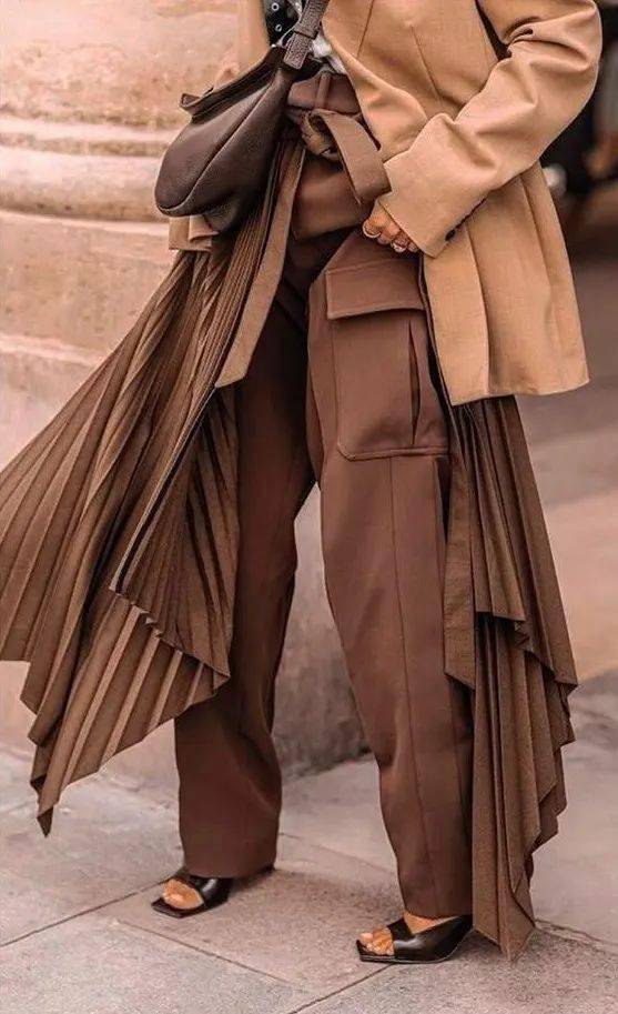 叛逆|他从Celine离职后,创立品牌短短一年火速爆红!新生代叛逆少年的禁欲系极简风~