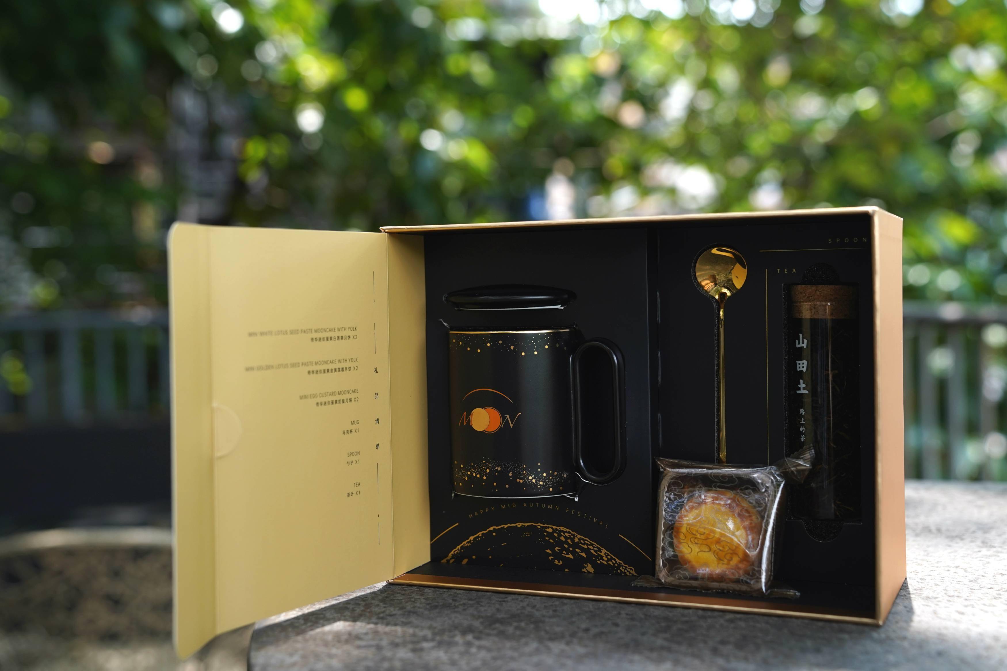 包装袋|开箱 8 盒月饼后,我们发现了品牌包装袋背后的门道