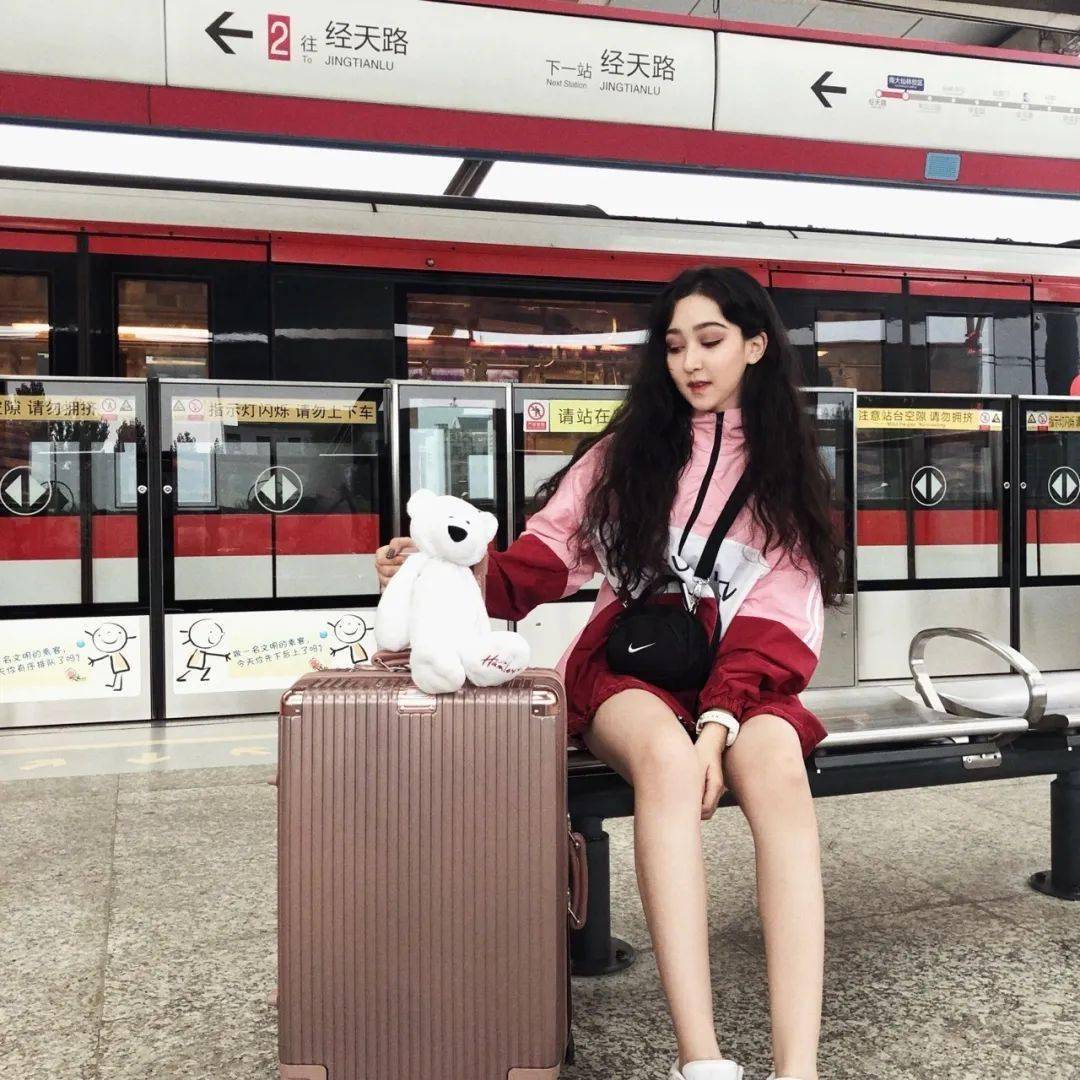 拉杆|轻便、结实又耐摔的NTNL万向轮拉杆行李箱，这个假期陪你乘风破浪！
