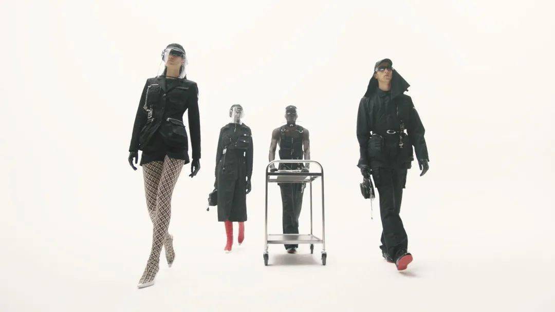 Serre|古老神秘的新月图案竟然成为风靡全球的潮流爆款元素，Marine Serre“末日幸存者”又来了！