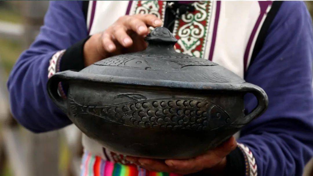 土豆|【养生厨房】今日菜谱《黄精黑香猪》