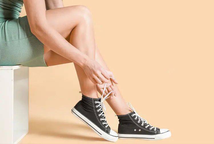 真菌|用“笔”刷一刷，灰指甲竟慢慢变光亮了