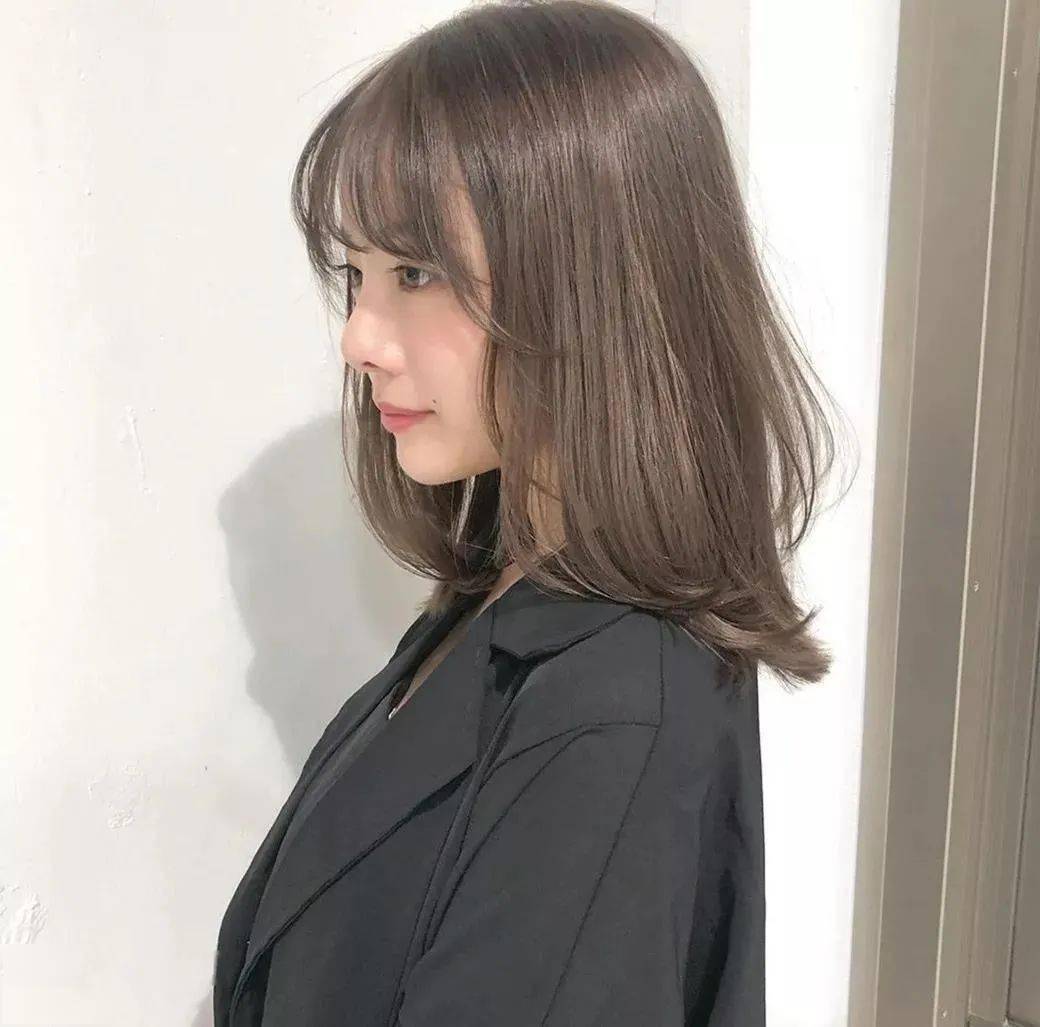 造型|入秋必选的第一款锁骨发造型