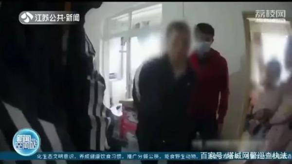 “我们警用装备4年卖出800套，你要么？”一锅端