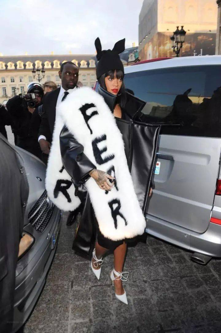 妹妹|时髦办 | BLACKPINK又花了几百万买衣服，这次穿了什么？