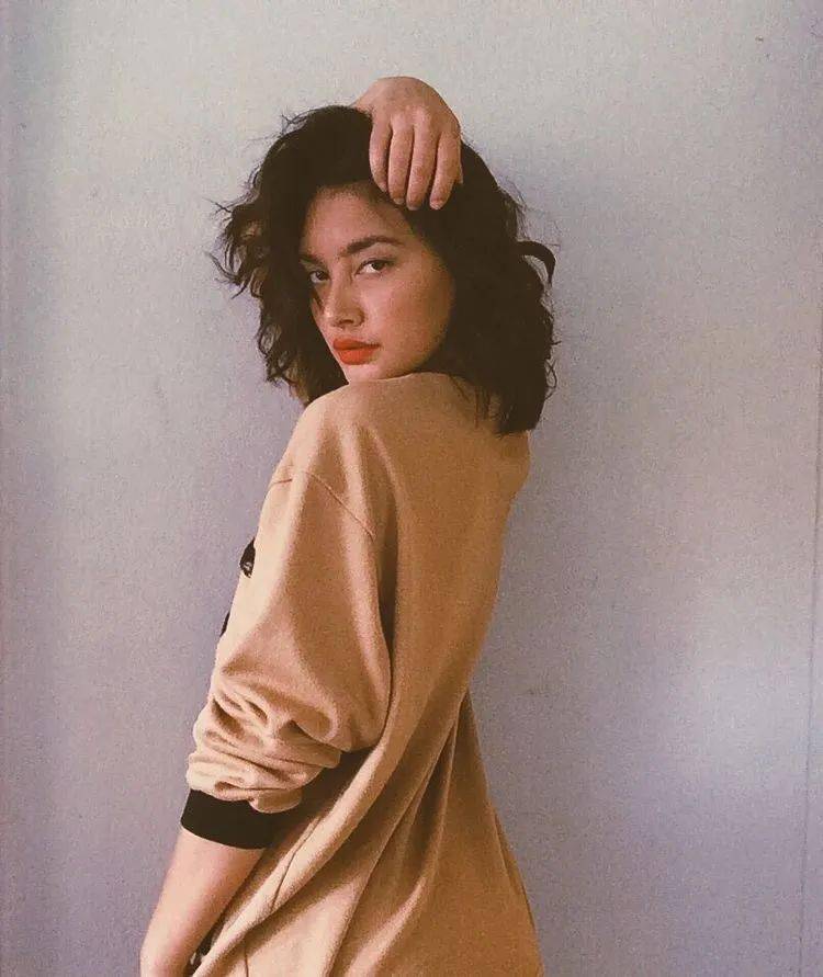 拍照半边脸 e2ab73f1a41745ee8e97268c1be9e565.jpeg