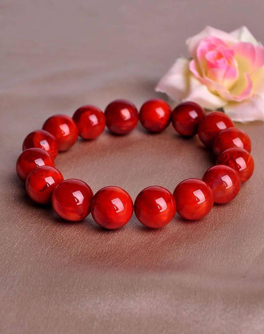 水晶|宝姐:你的手心有“美人环”吗?据说有它的人旺夫益子!没有就…