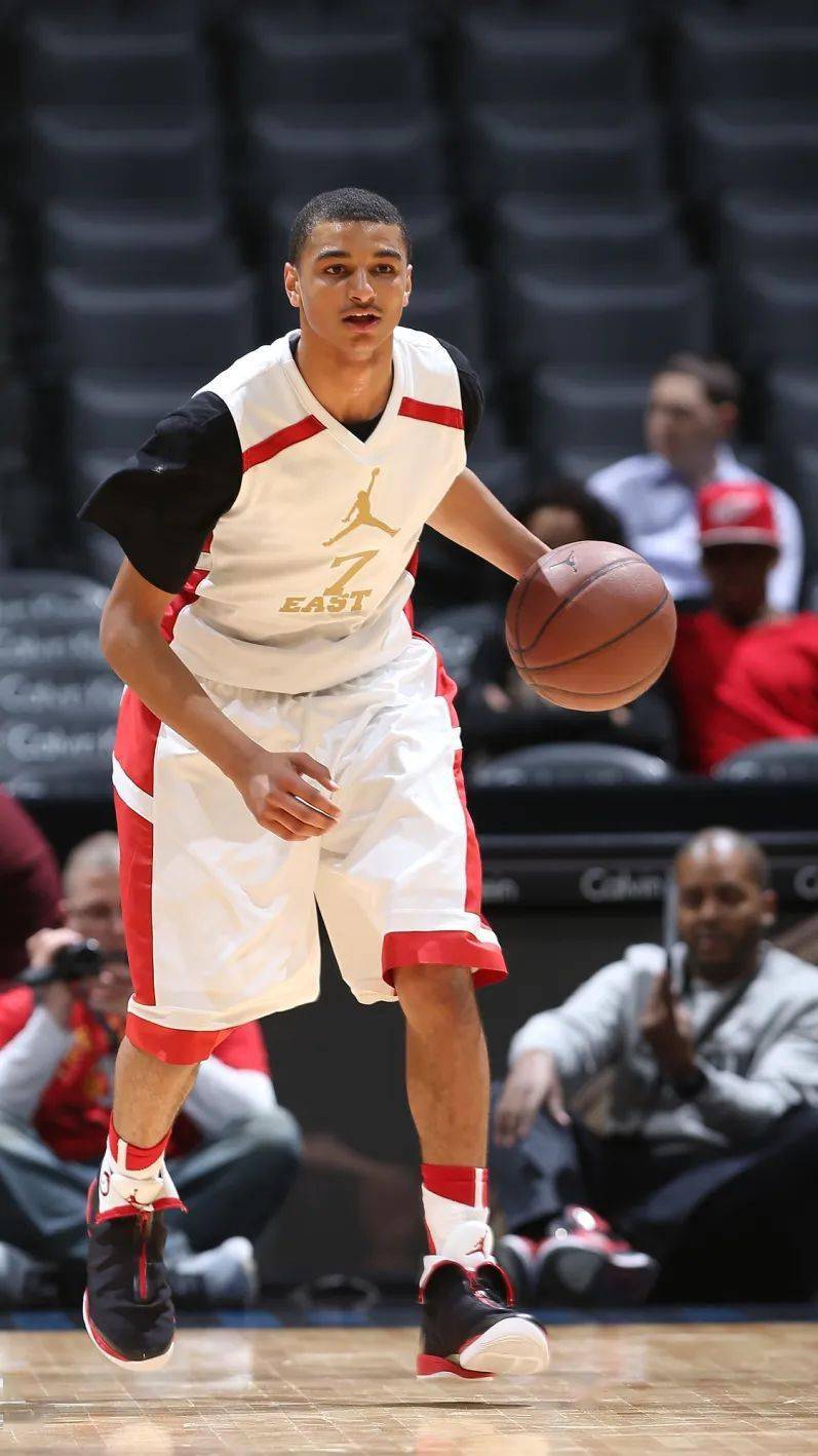 Waffle|侃鞋丨阿迪达斯的2020：惨痛之下，仍有光芒