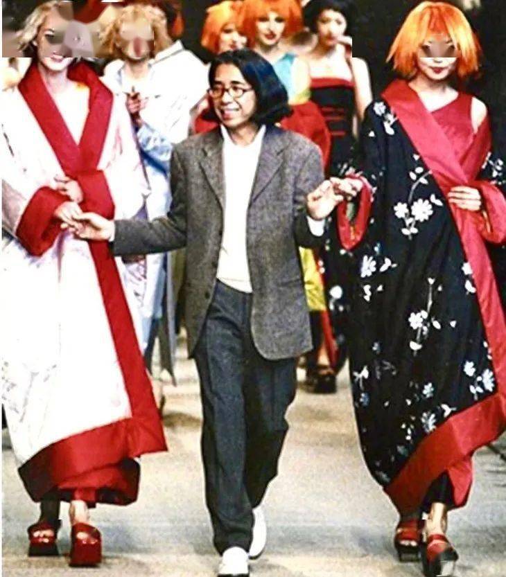 虎头|时髦办 | 虎头、眼睛都不是高田贤三,他只是纯粹的爱花少年