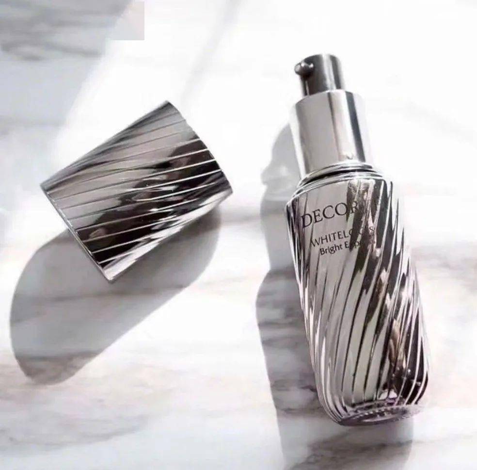 水杨酸|曾经手贱留下的痘印，这3招让你一键消除它！