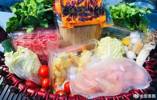 食材|周冬雨杀青粉丝送火锅花篮 连本尊都感叹第一次见