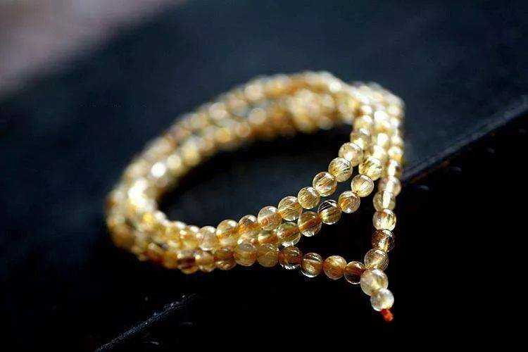 包某|＂我是公主！＂女公务员贪污307万只为买水晶！瞎买水晶，活该坐牢！