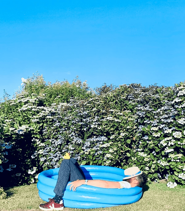 Jones|别再戴烂大街的 DW了！这个英国设计师，把手表玩儿出新花样