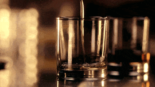 堂酒馆 新开不久的一家小酒馆,酒的种类很全,有很多酒精度数不高的酒