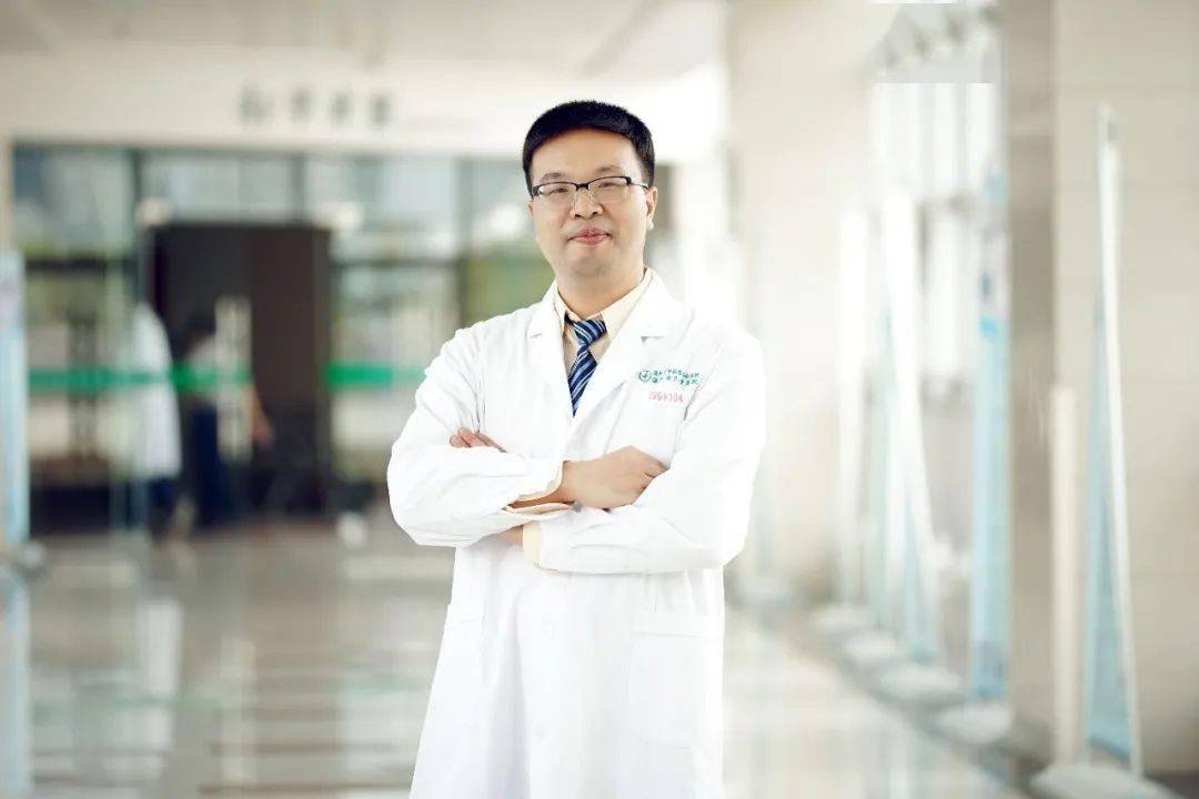 诊治|【周日门诊】专家坐诊，检查走快速通道！