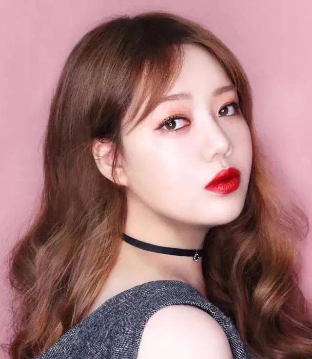 眼影|这么水灵的韩系妆容，这么化最简单~