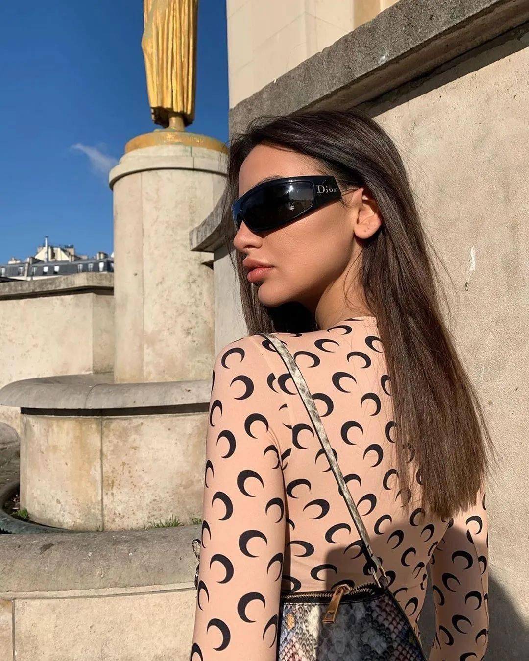 黑色|【服饰前沿】2020显白又高级，只服奶茶色