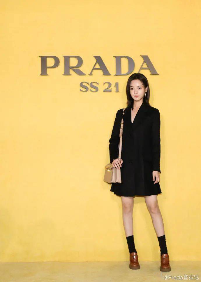 云看秀|坐在云看秀的虚拟前排上应该穿什么？