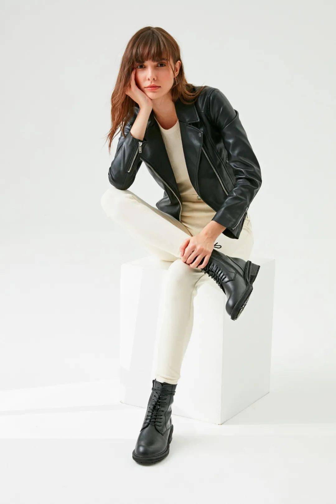 刘涛今|刘涛今秋战靴，一穿增高5cm？英伦百年传承，防水防污！