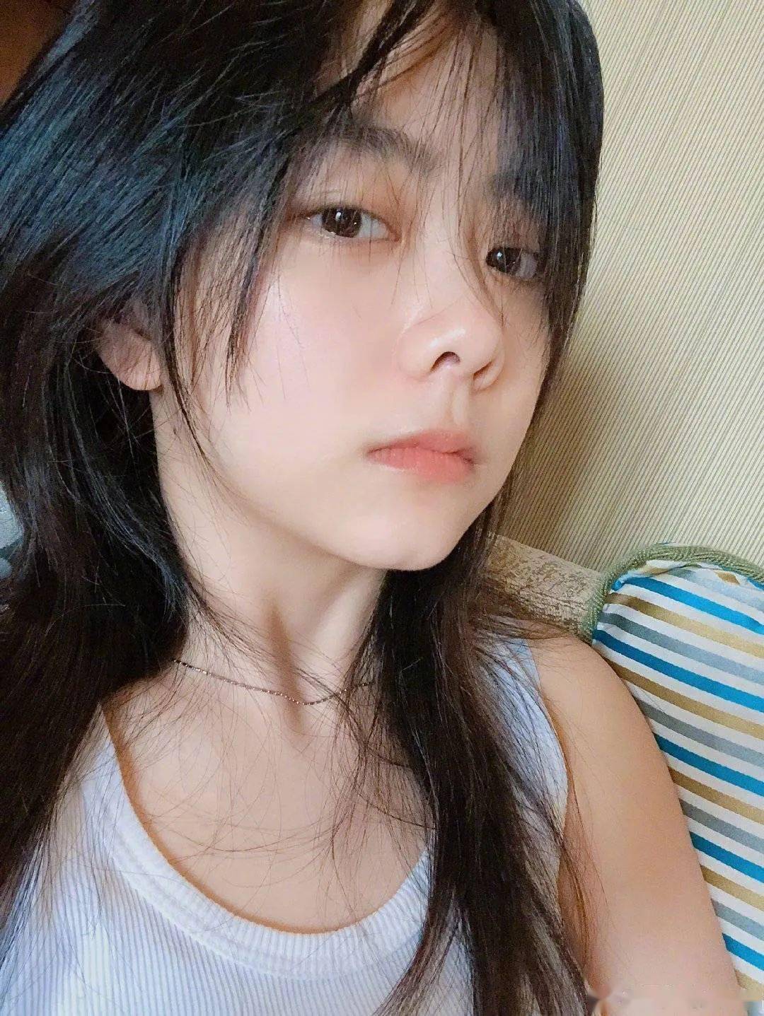 肌肤|我长得像高中生的原因,一定是因为我长得嫩!