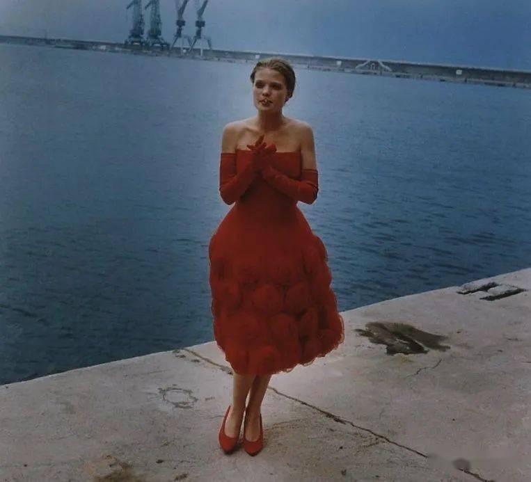 女装|谁是2020年全球最佳女装设计师？