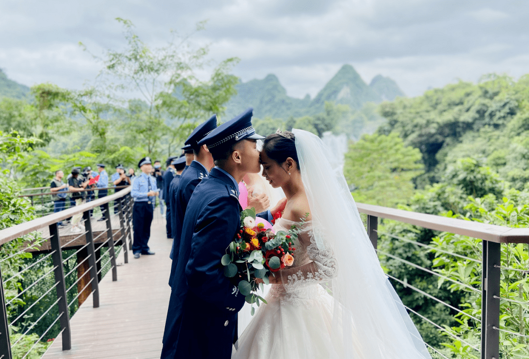 崇左婚纱店_崇左太平古城图片(2)