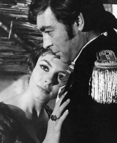 雯丽|她的一生曾被费·雯丽演绎,曾荣誉加身,却最终声名狼藉