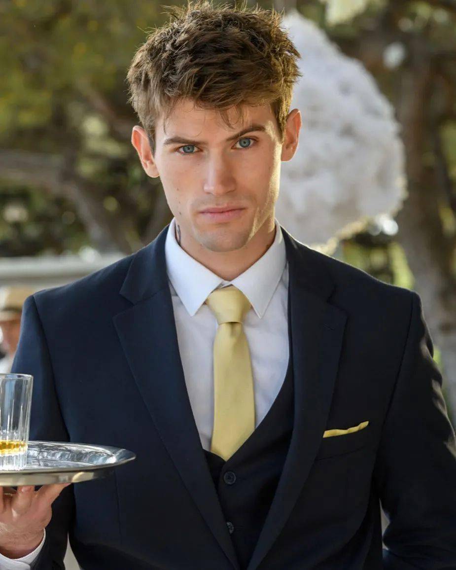 时尚|年度时尚美剧，我一天看完并爱上了全剧所有的男人！