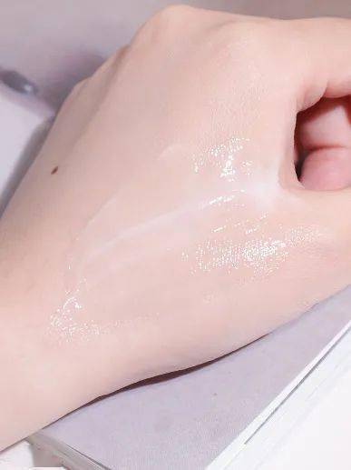 肌肤|这些无限回购的自用好物，第一款好用到哭！