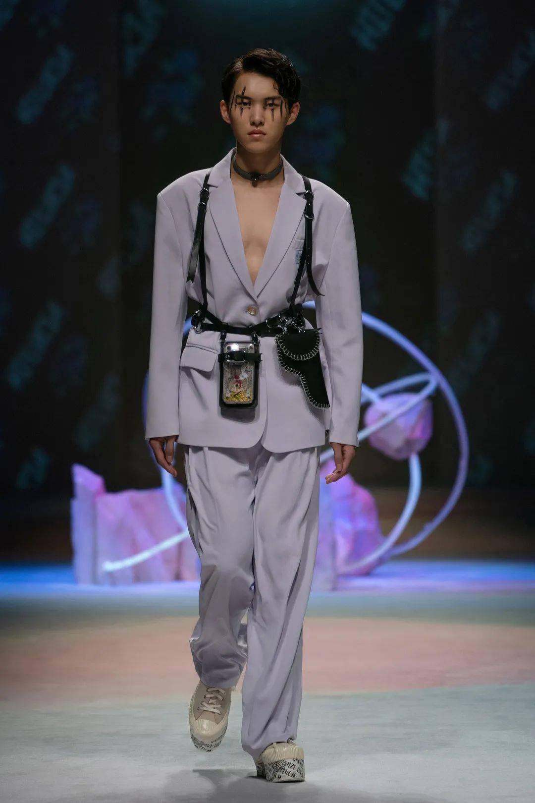 陆玺娅|不愧是你！本季最“拼”的设计师品牌～