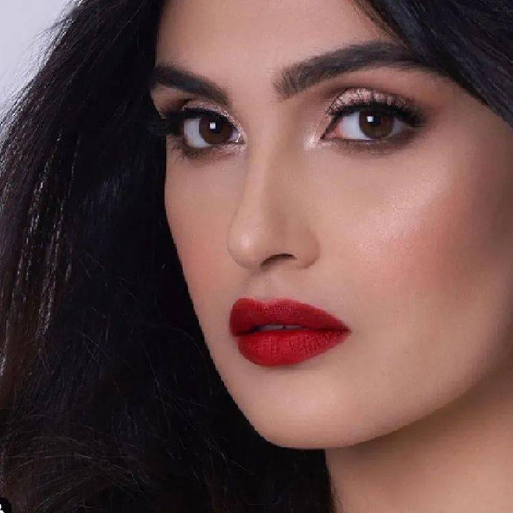 素人但|虽然是素人但没关系！这几支口红让你成为“合照杀手”！