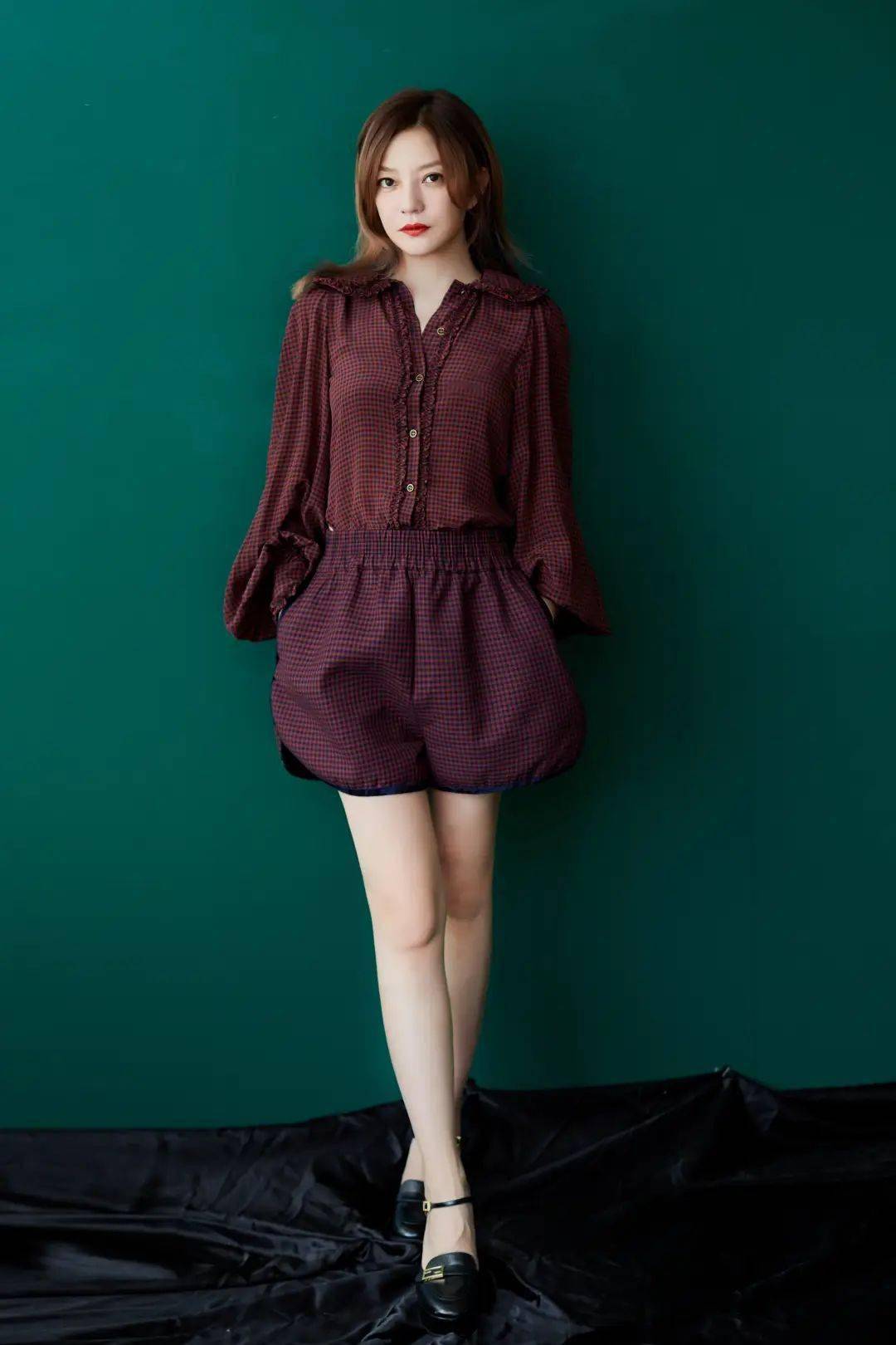 眼线|能让李栋旭一直念念不忘，这个女人不简单！