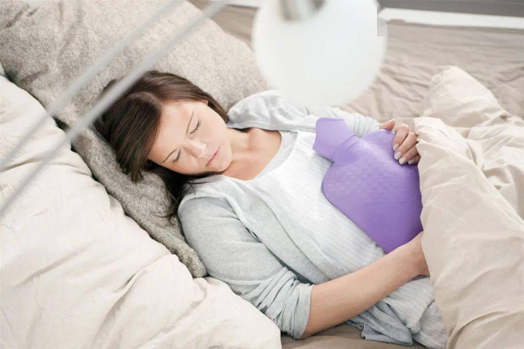 男女痛感分析:姨妈痛和蛋疼,哪个更痛?_女生