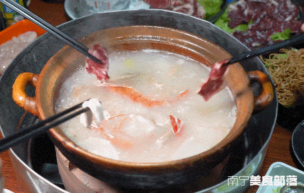 5e861ea56b7642de835461ad2e8ad31e.gif
