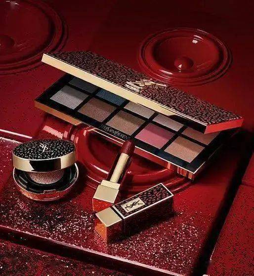 包装|“名媛”连二手丝袜都要拼单？唔知佢哋like唔like2020圣诞大牌彩妆咧？