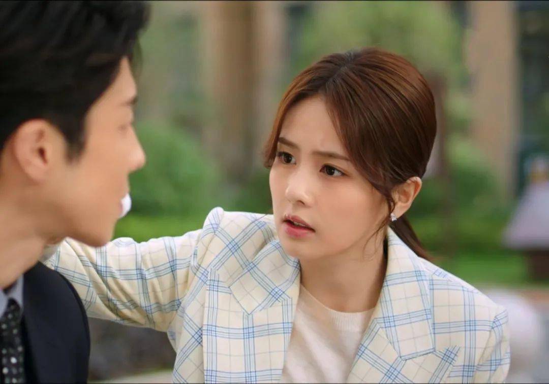 弧度|把低马尾扎得像恋爱一样甜