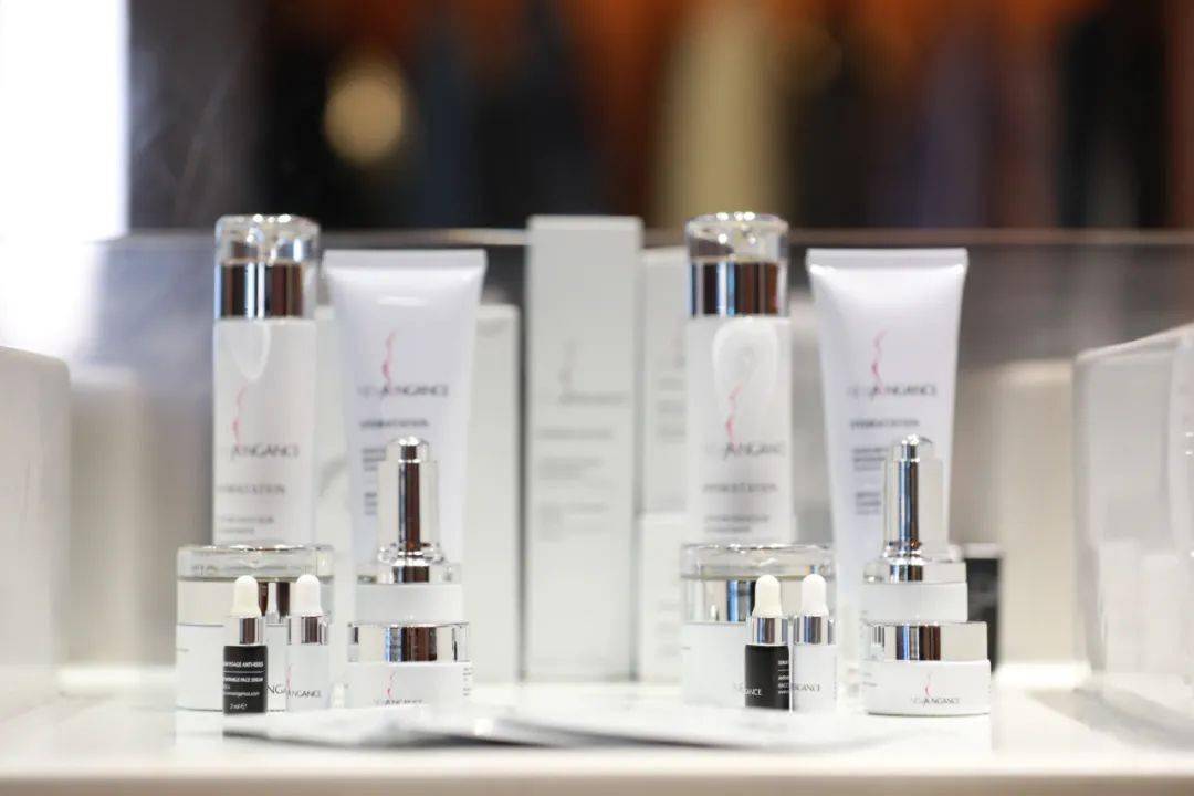 时装周|2021SS上海时装周 | 中国时尚向阳而生！