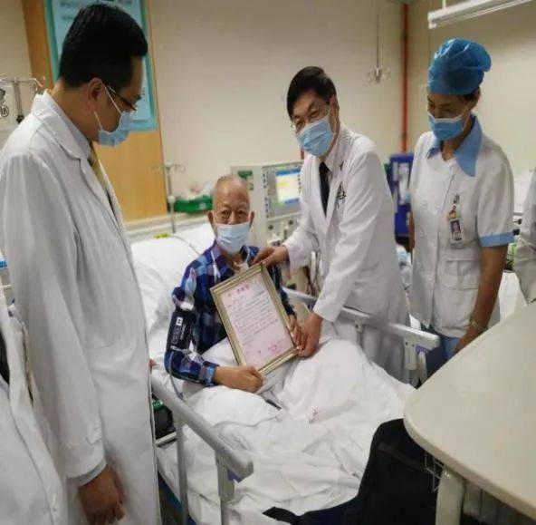 血液透析通过什么原理排水_血液透析原理示意图(2)