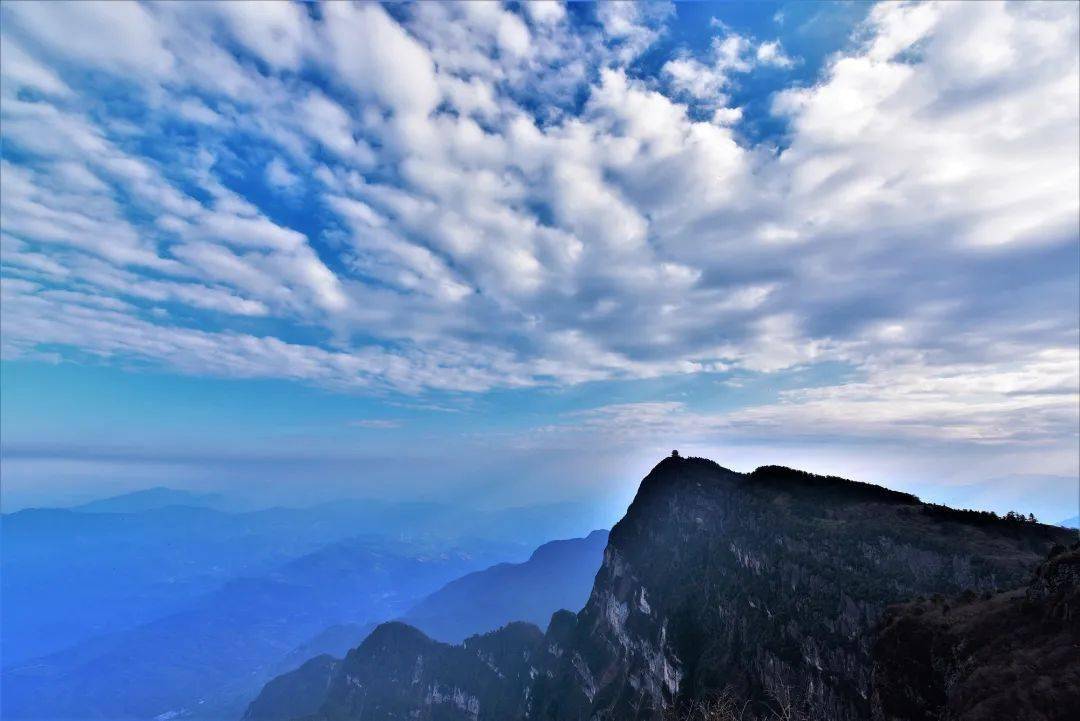 峨眉山多少人口_峨眉山要多少门票(2)